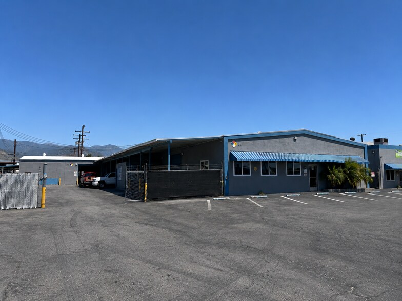 W Kirkwall Rd, Azusa portefeuille de 3 biens à vendre sur LoopNet.fr - Photo de l’immeuble – Image 3 sur 4