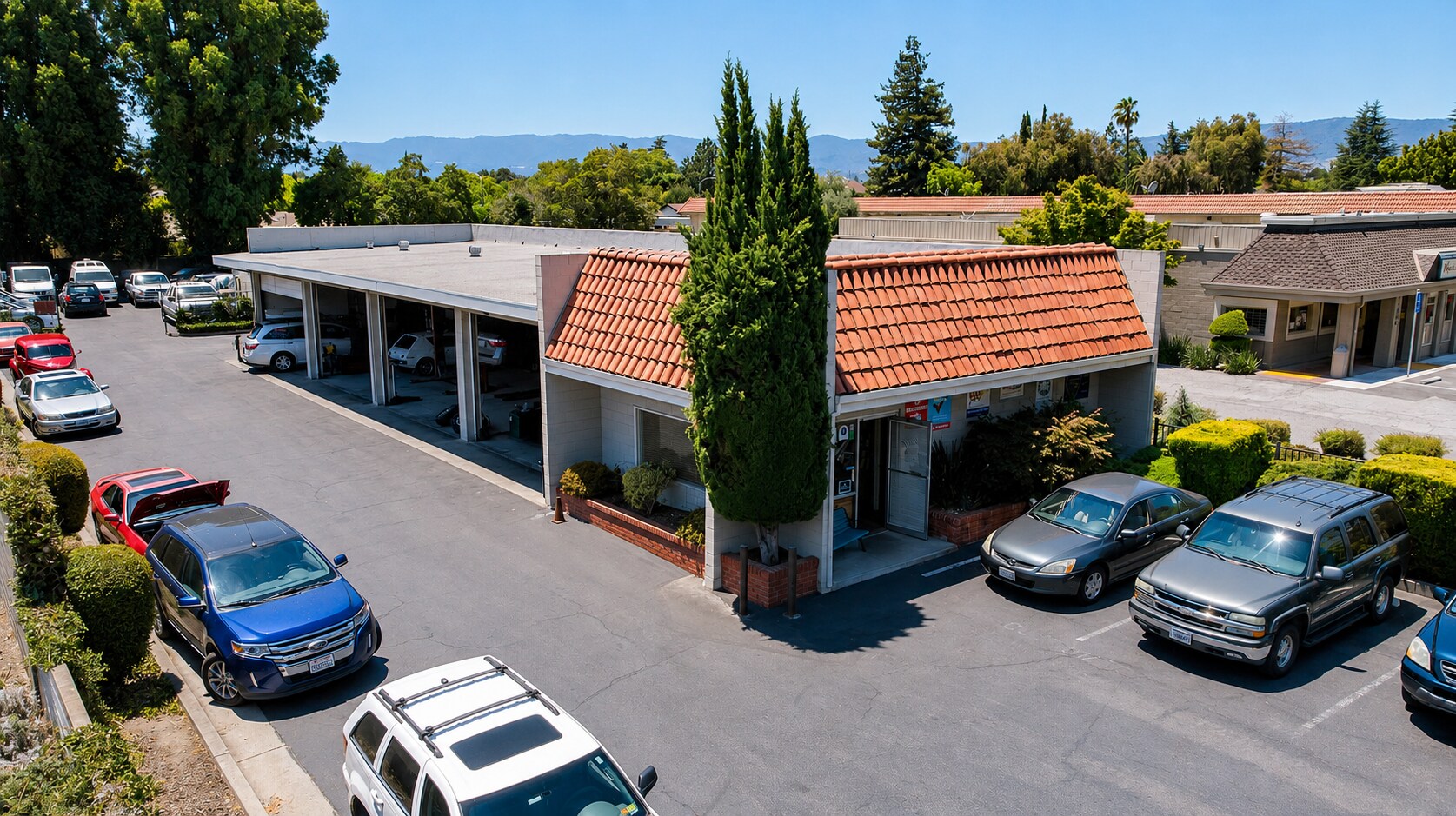 E El Camino Real, Sunnyvale, CA à louer Photo de l’immeuble– Image 1 sur 7