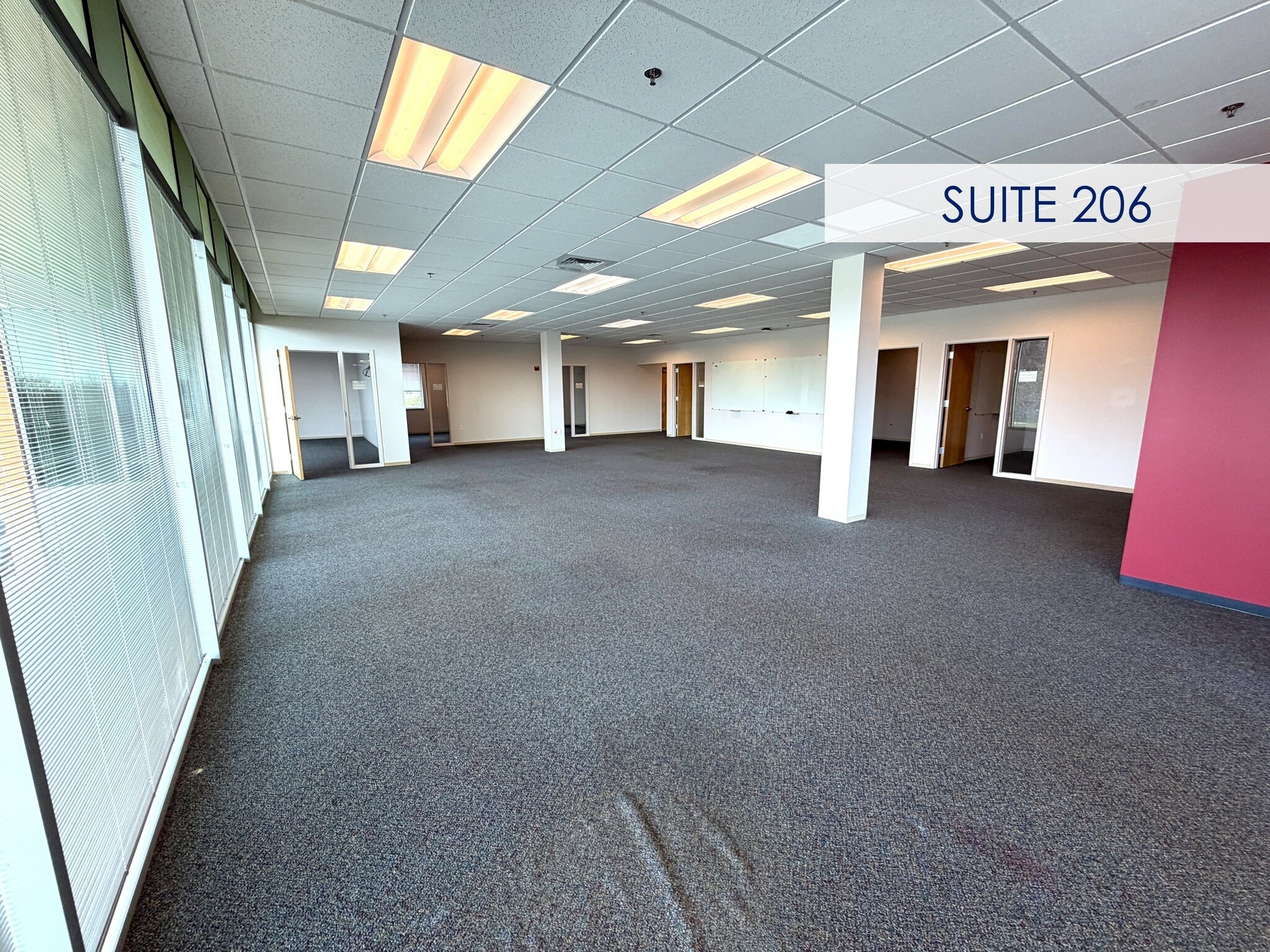 2100 S Oak St, Champaign, IL à louer Photo intérieure– Image 1 sur 3