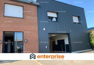 Plus de détails pour Local d'activités à louer