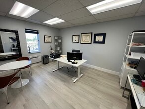 2542-2556 N Federal Hwy, Fort Lauderdale, FL à louer Photo intérieure– Image 1 sur 3