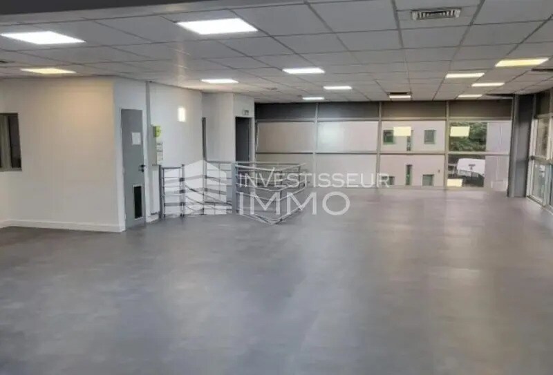 Local d’activités dans Champigny-sur-Marne à louer - Photo intérieure – Image 1 sur 5