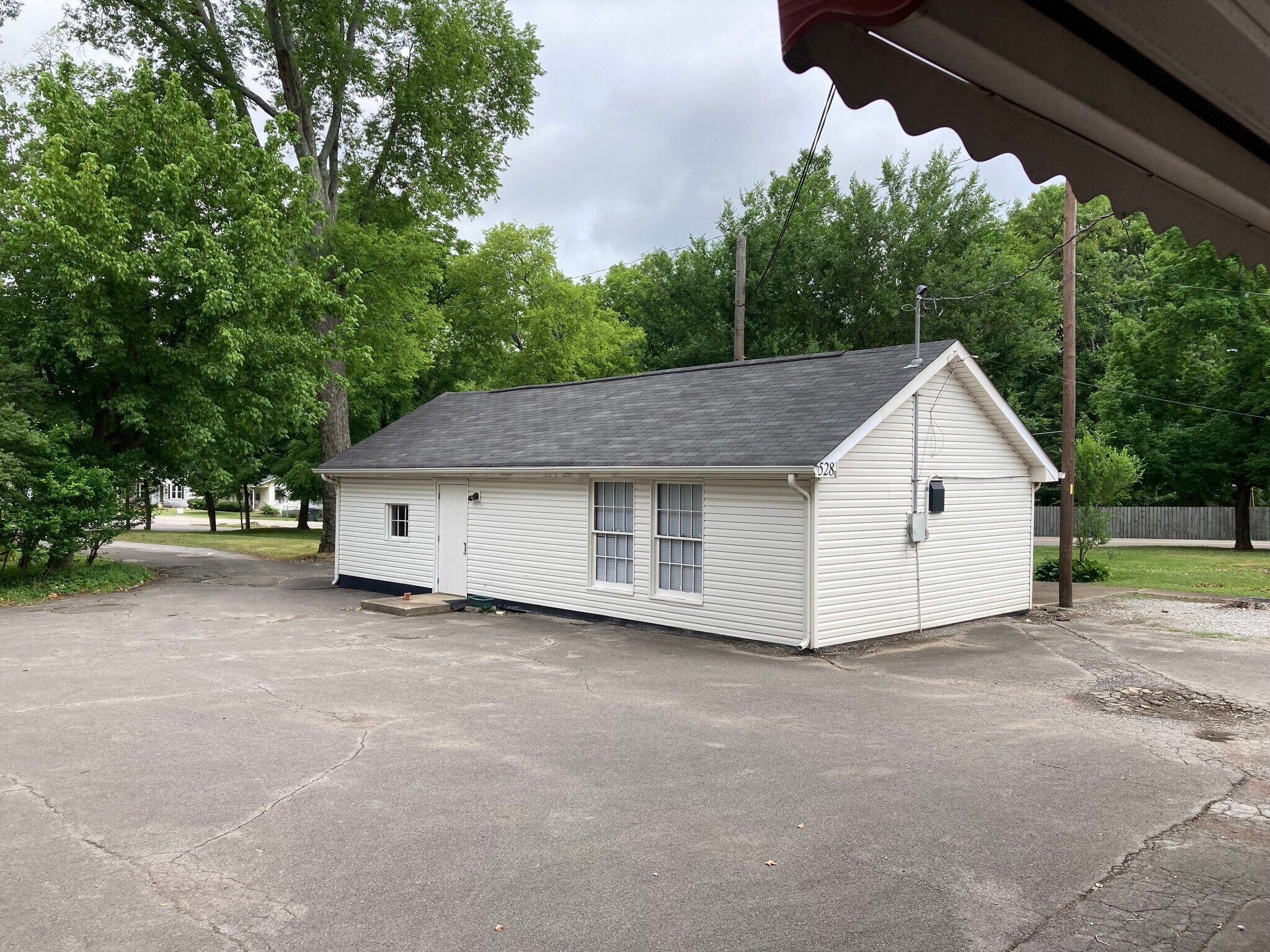 528 E Main St, Gallatin, TN à louer Photo de l’immeuble– Image 1 sur 8