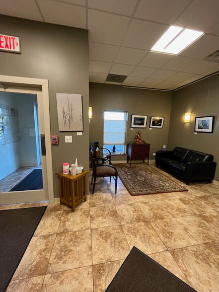 1280 Old Skokie Valley Rd, Highland Park, IL à louer - Photo de l’immeuble – Image 3 sur 16