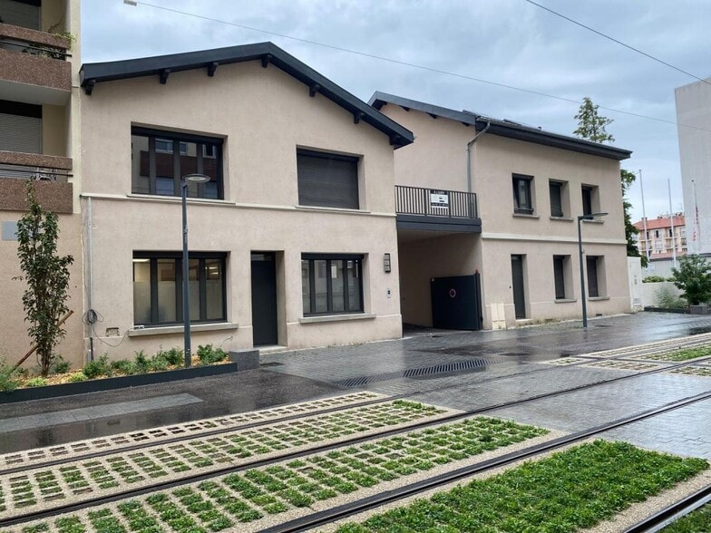 62 Rue Paul Verlaine, Villeurbanne à louer - Photo de l’immeuble – Image 1 sur 9