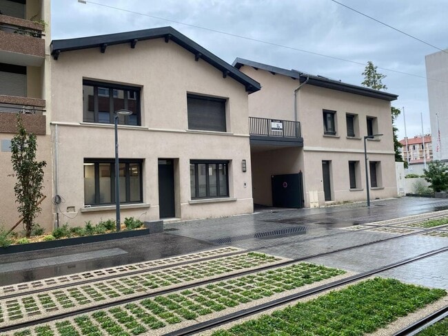 Plus de détails pour 62 Rue Paul Verlaine, Villeurbanne - Bureau à louer