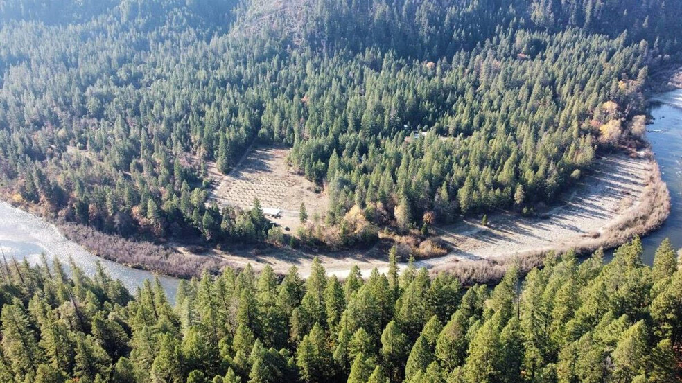 Klamath National Forest, Happy Camp, CA à vendre - Photo principale – Image 2 sur 5
