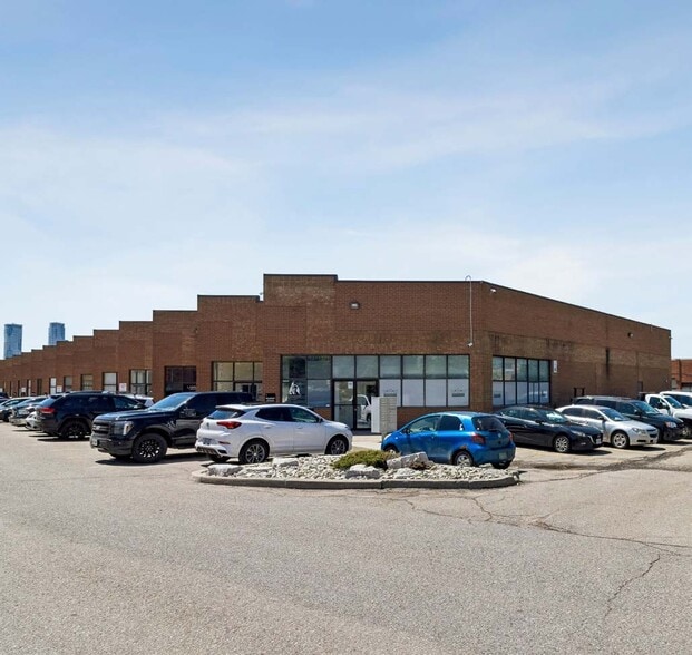 133 Applewood Cres, Vaughan, ON à vendre - Photo de l’immeuble – Image 3 sur 5