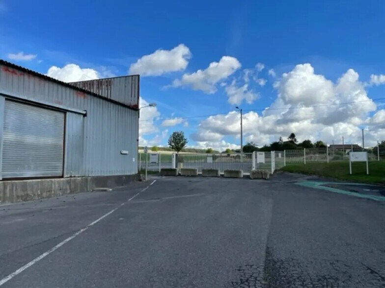 Industriel/Logistique dans Moreuil à louer - Photo de l’immeuble – Image 3 sur 5