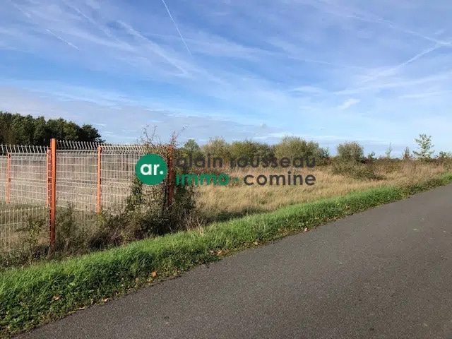 Bureau dans Mozé-sur-Louet à vendre - Photo de l’immeuble – Image 2 sur 2