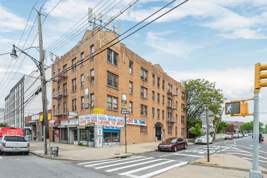 3507 Laconia Ave, Bronx, NY à vendre - Photo de l’immeuble – Image 2 sur 14
