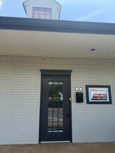 310 Walnut Bend Rd, Cordova, TN à louer Photo de l’immeuble– Image 2 sur 14