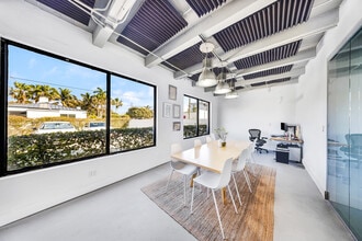 1235 SW 22nd St, Miami, FL à louer Photo intérieure– Image 1 sur 19
