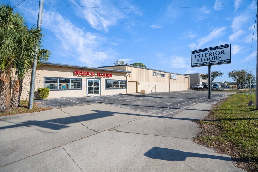 4444 N Washington Blvd, Sarasota, FL à louer - Photo principale – Image 1 sur 32