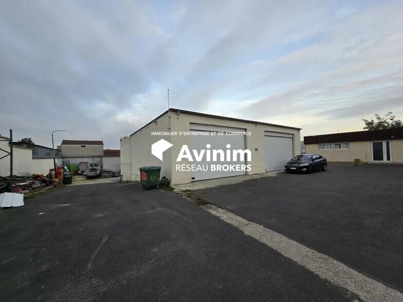 Local d’activités dans Argenteuil à louer - Photo de l’immeuble – Image 3 sur 10