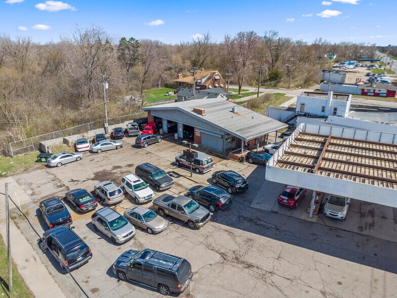 2617 Middlebelt Rd, Inkster, MI à louer - Photo de l’immeuble – Image 2 sur 27