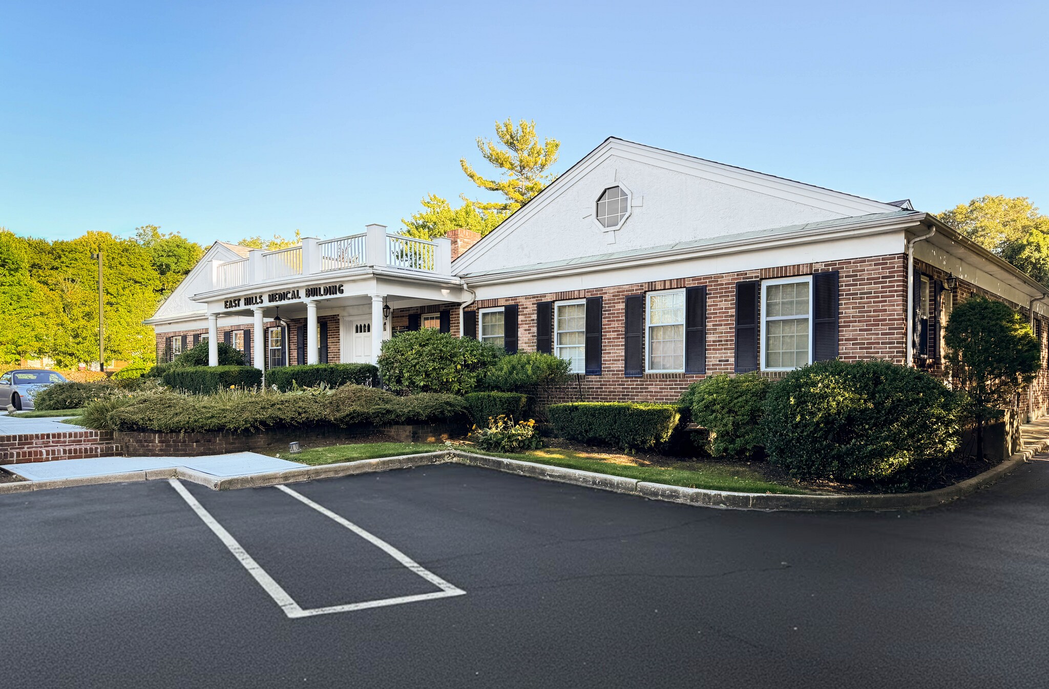 164 E Main St, Huntington, NY à louer Photo de l’immeuble– Image 1 sur 8