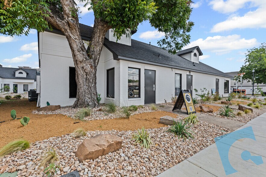 189 Elm St, Lewisville, TX à vendre - Photo de l’immeuble – Image 2 sur 12