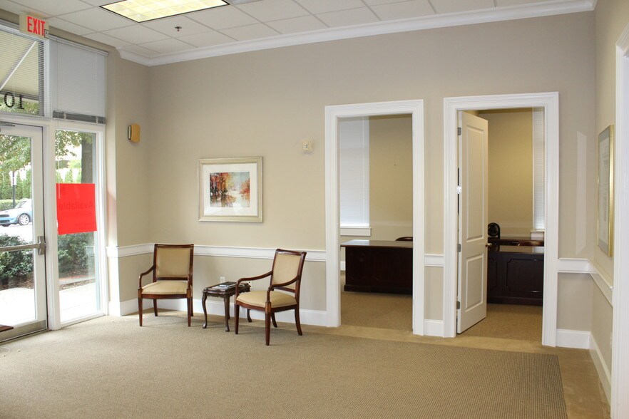 101 E McBee Ave, Greenville, SC à louer - Autre – Image 2 sur 13