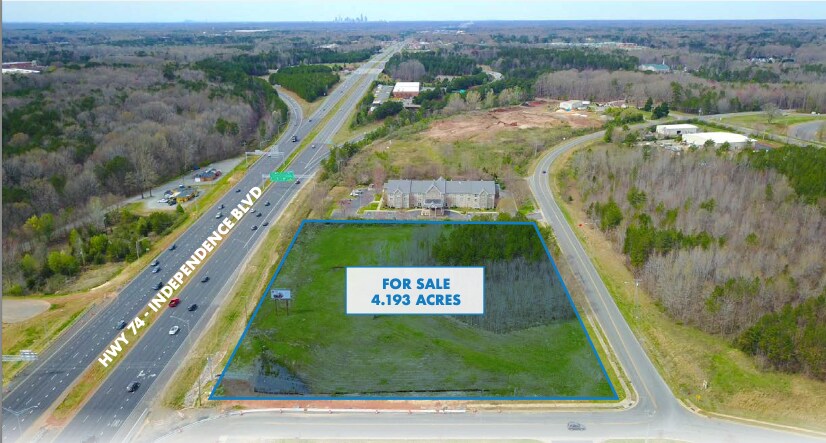1905 Independence Commerce Dr, Matthews, NC à vendre Photo de l’immeuble– Image 1 sur 4