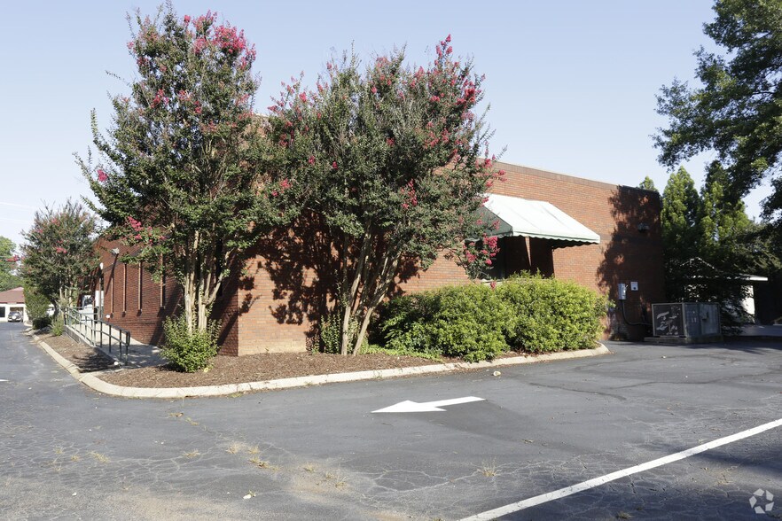 225 E Blackstock Rd, Spartanburg, SC à louer - Photo de l’immeuble – Image 2 sur 6