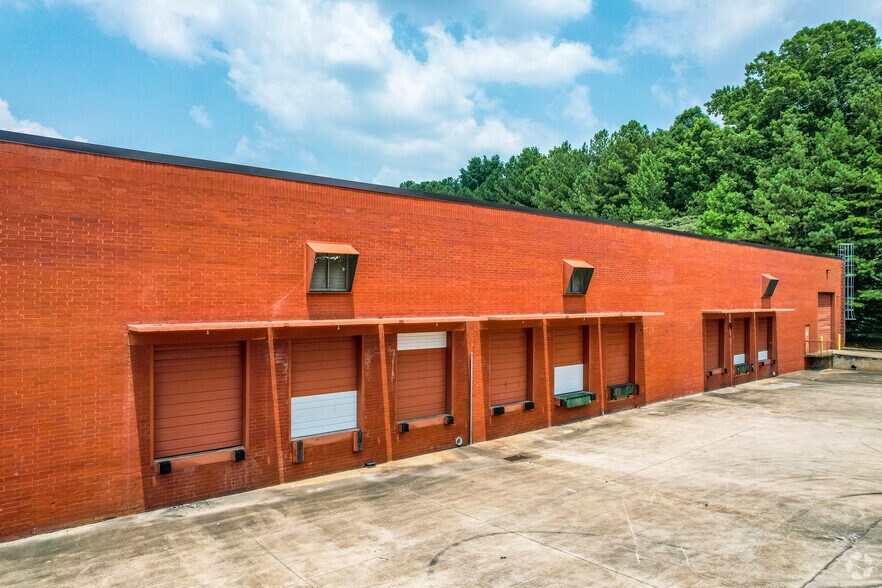 5610 Gwaltney Dr SW, Atlanta, GA à louer - Photo de l’immeuble – Image 2 sur 6