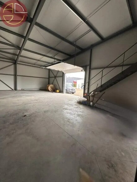 Industriel/Logistique dans Rouffiac-Tolosan à louer - Photo intérieure – Image 1 sur 6