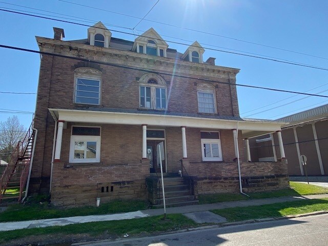 401 N Washington St, Butler, PA à vendre - Photo de l’immeuble – Image 2 sur 3