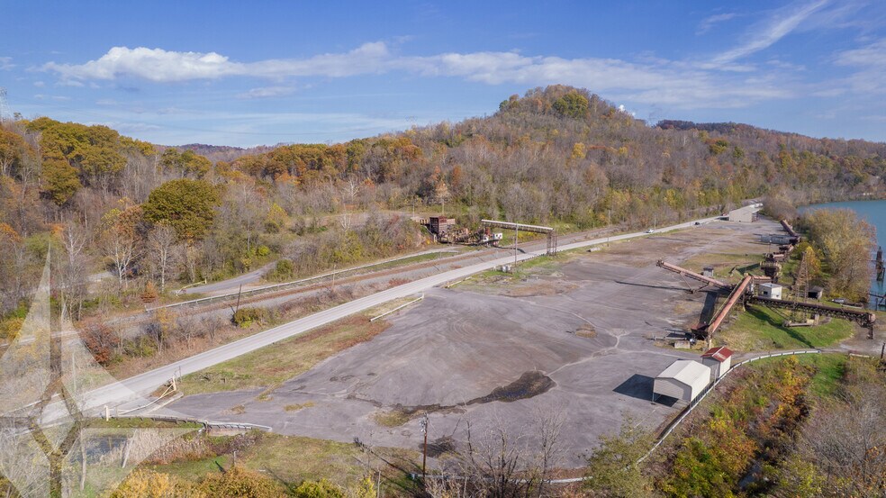 100 Fort Martin Rd, Maidsville, WV à vendre - Photo de l’immeuble – Image 2 sur 12