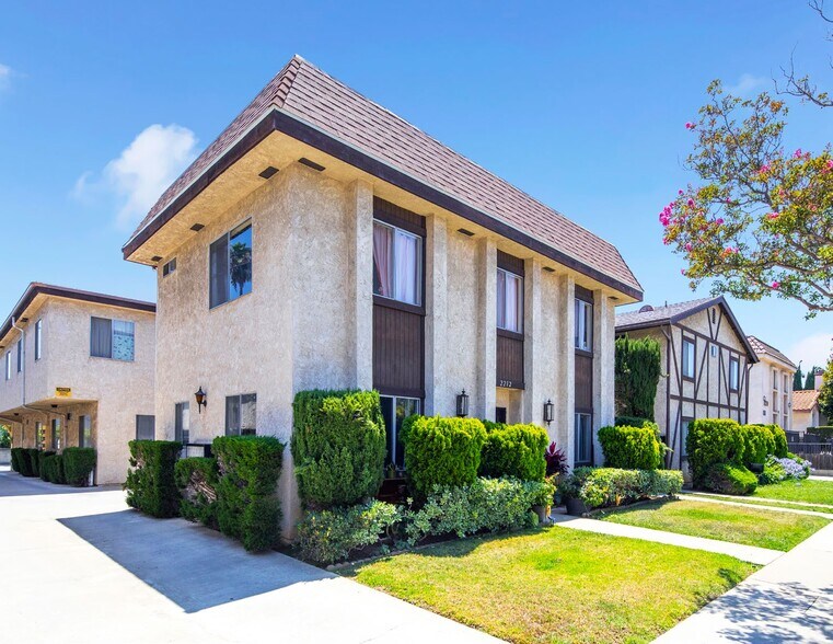 2212 Larch St, Alhambra, CA à vendre - Photo de l’immeuble – Image 2 sur 10