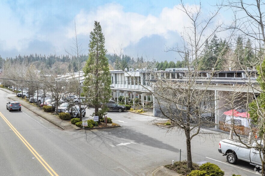 11251 120th Ave NE, Kirkland, WA à louer - Photo de l’immeuble – Image 2 sur 4