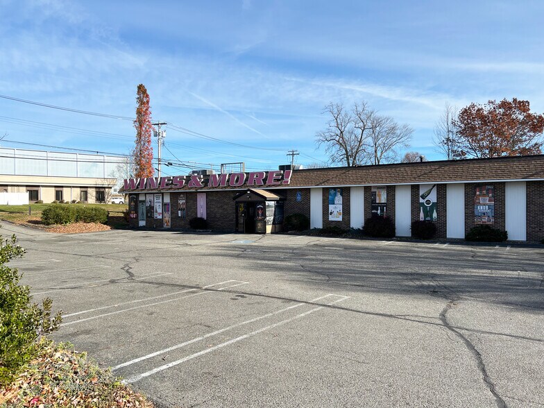 5 Eastern Steel Rd, Milford, CT à vendre - Photo de l’immeuble – Image 1 sur 11