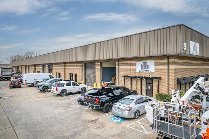 5829 W Sam Houston Pky N, Houston, TX à louer - Photo de l’immeuble – Image 3 sur 19