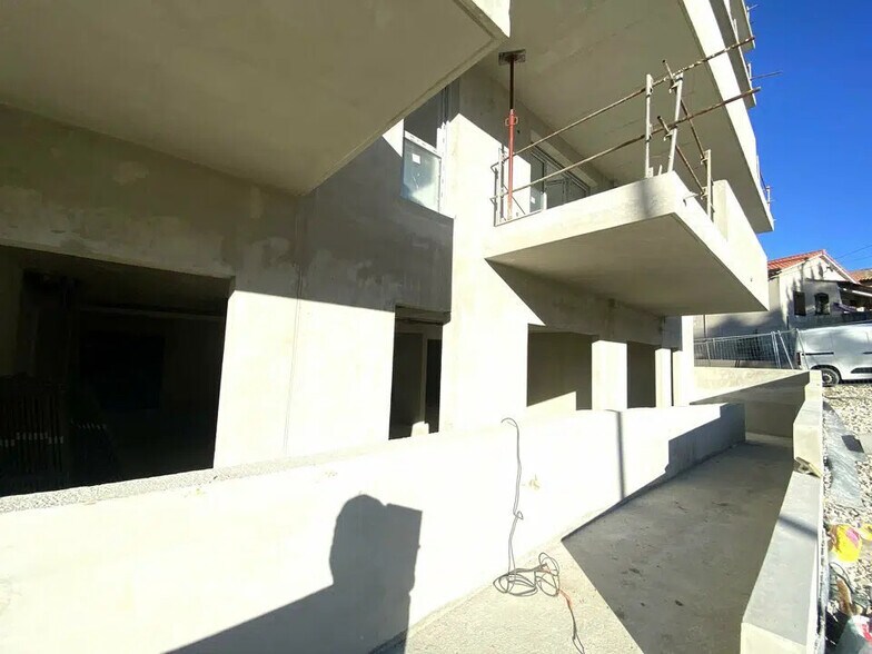 Bureau dans Cagnes-sur-Mer à vendre - Photo de l’immeuble – Image 3 sur 6