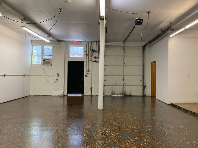 1333 Lee St, Philadelphia, PA à louer - Photo de l’immeuble – Image 3 sur 7