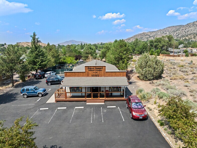 1580 Geiger Grade Rd, Reno, NV à vendre - Photo de l’immeuble – Image 2 sur 33