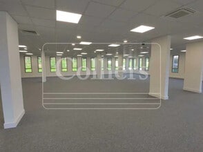 200 Rue Pierre Duhem, Aix-en-Provence à louer Photo intérieure– Image 2 sur 3