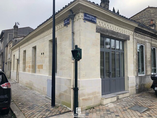 Plus de détails pour Local commercial à louer
