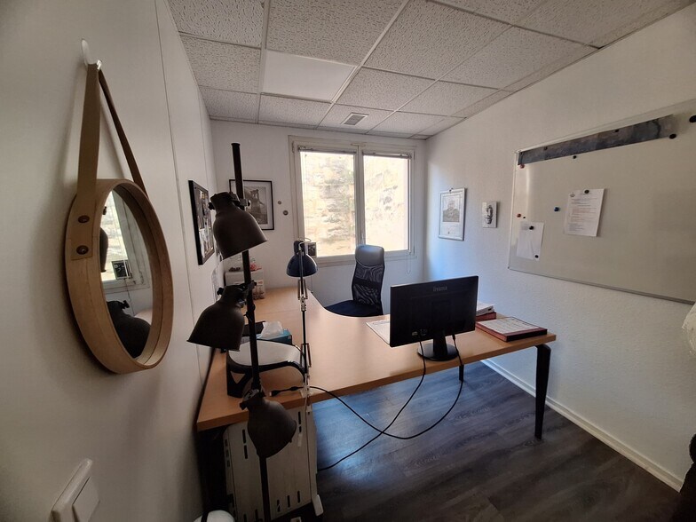 Bureau dans Bordeaux à louer - Photo de l’immeuble – Image 3 sur 8