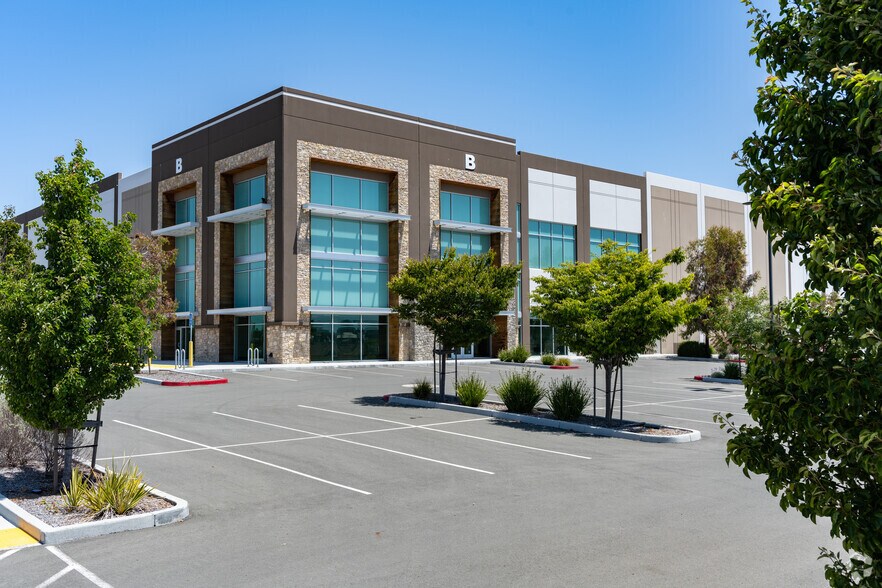 400 Boone Dr, American Canyon, CA à louer - Photo de l’immeuble – Image 1 sur 12