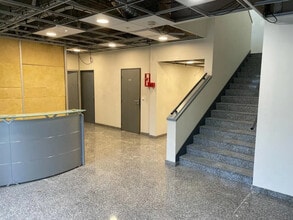 Local d’activités dans Le Mesnil-Amelot à louer Photo de l’immeuble– Image 1 sur 1