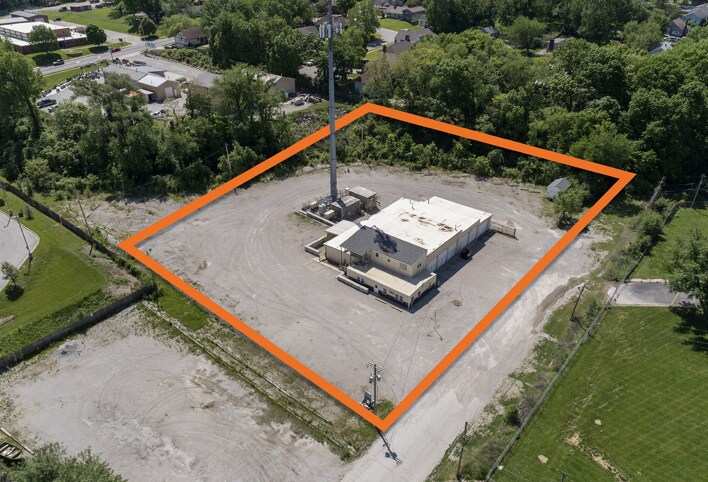 2341 S Woodland Ave, Independence, MO à vendre - Photo de l’immeuble – Image 1 sur 10