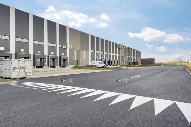 Plus de détails pour Industriel/Logistique à louer