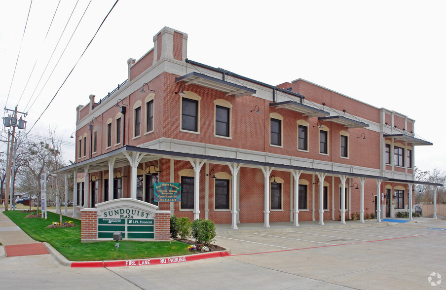 140 E Main St, Lewisville, TX à louer - Photo de l’immeuble – Image 3 sur 6