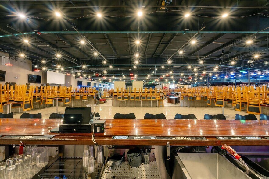 8624 I 30, Little Rock, AR à vendre - Photo de l’immeuble – Image 3 sur 38