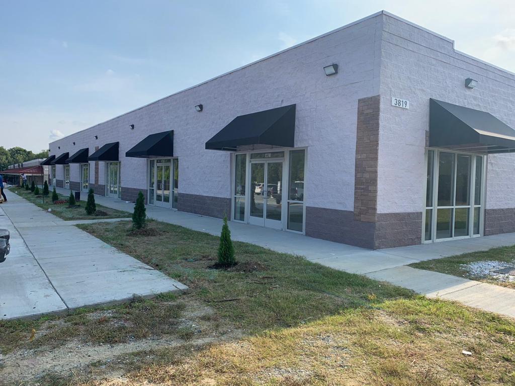 3819 W Gate City Blvd, Greensboro, NC à louer Photo de l’immeuble– Image 1 sur 6