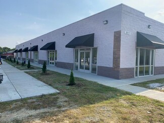 Plus de détails pour 3819 W Gate City Blvd, Greensboro, NC - Local commercial à louer