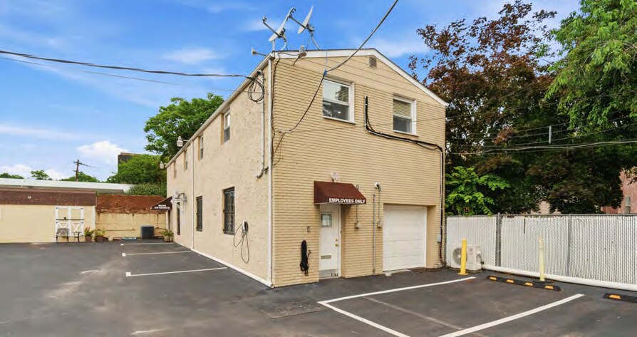 109 Ashland Ave, West Orange, NJ à vendre - Photo principale – Image 1 sur 4