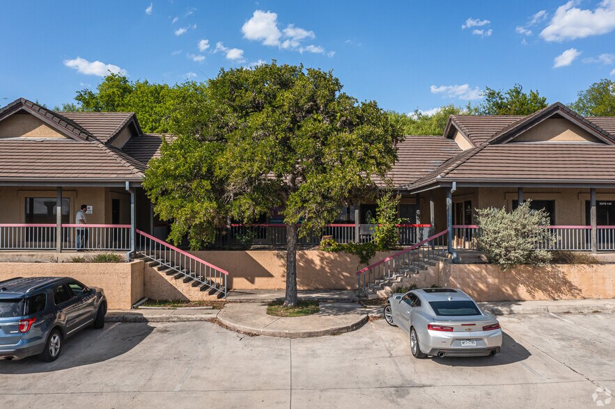 5503 Grissom Rd, San Antonio, TX à louer - Photo de l’immeuble – Image 3 sur 7