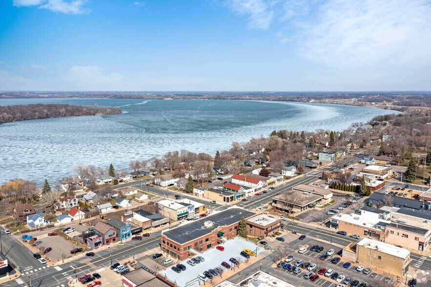 101-129 Main St W, Waconia, MN à louer - Aérien – Image 3 sur 7